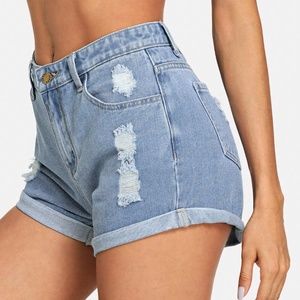 New High waist distressed jean shorts super cute!!